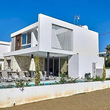 فندق New 5 Bedroom With Pool In The Center Of Kube 4