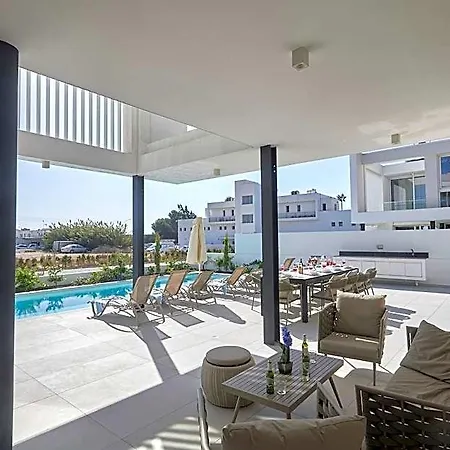 New 5 Bedroom With Pool In The Center Of Kube 4 3* أيا نابا