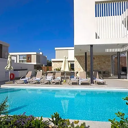 New 5 Bedroom With Pool In The Center Of Kube 4 فندق 3*