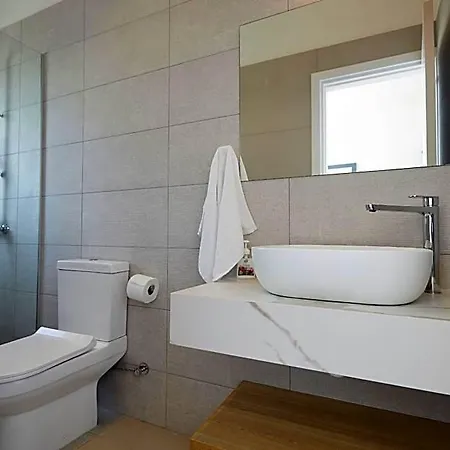 New 5 Bedroom With Pool In The Center Of Kube 4